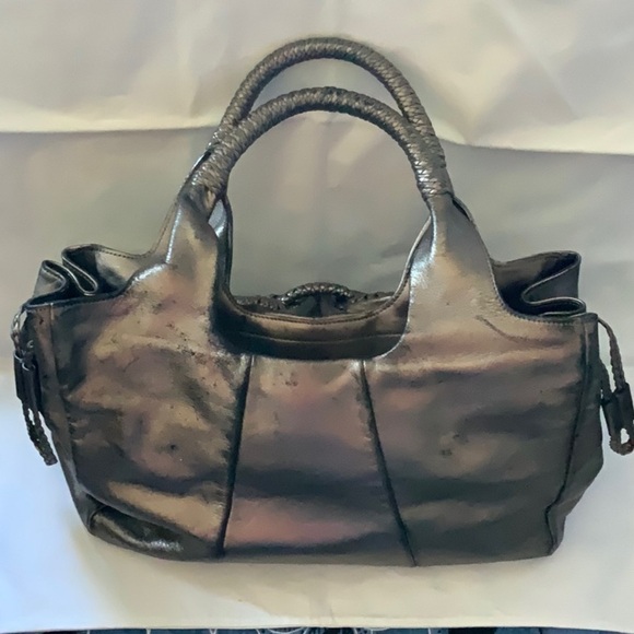 Salvatore Ferragamo Top Handle Handbag in Metallic Silver Leather (12.5"x9.44") - Picture 5 of 16